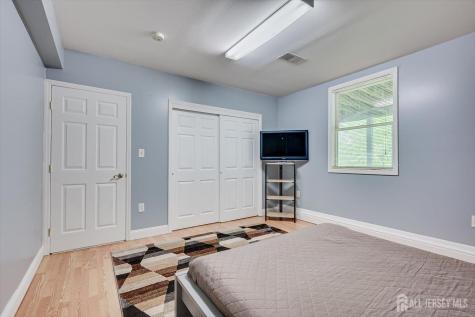15 Alexander Court South River NJ 08882