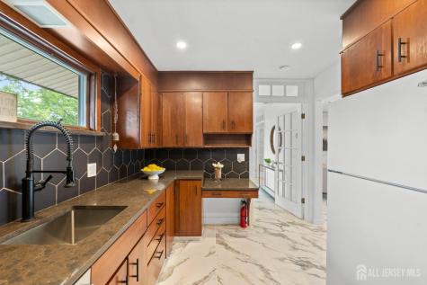 24 Cambridge Road South Brunswick NJ 08824
