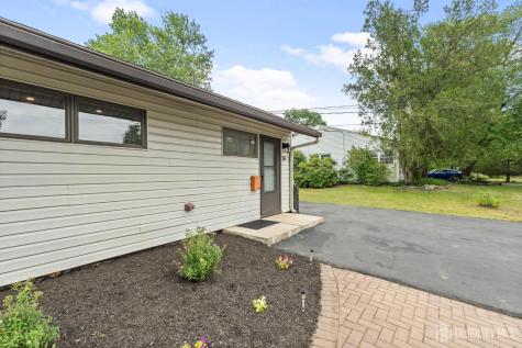 24 Cambridge Road South Brunswick NJ 08824