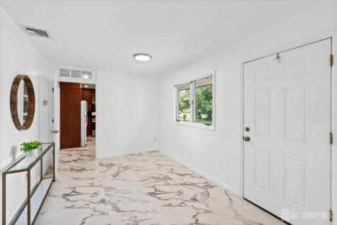 24 Cambridge Road South Brunswick NJ 08824