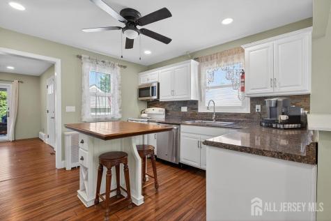 49 S 2nd Street S Fords NJ 08863
