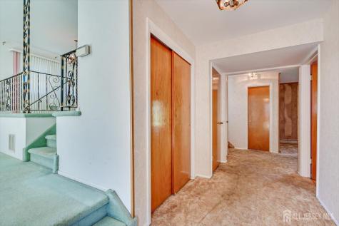 9 Annette Drive Edison NJ 08820