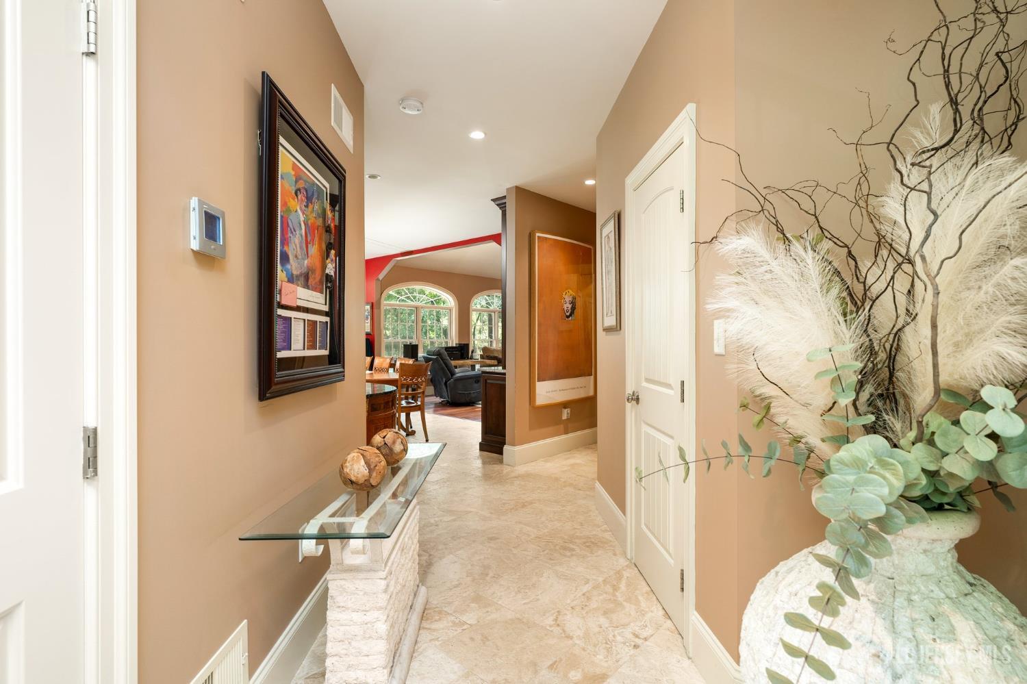 12 Mountain View Court Ewing NJ 08628