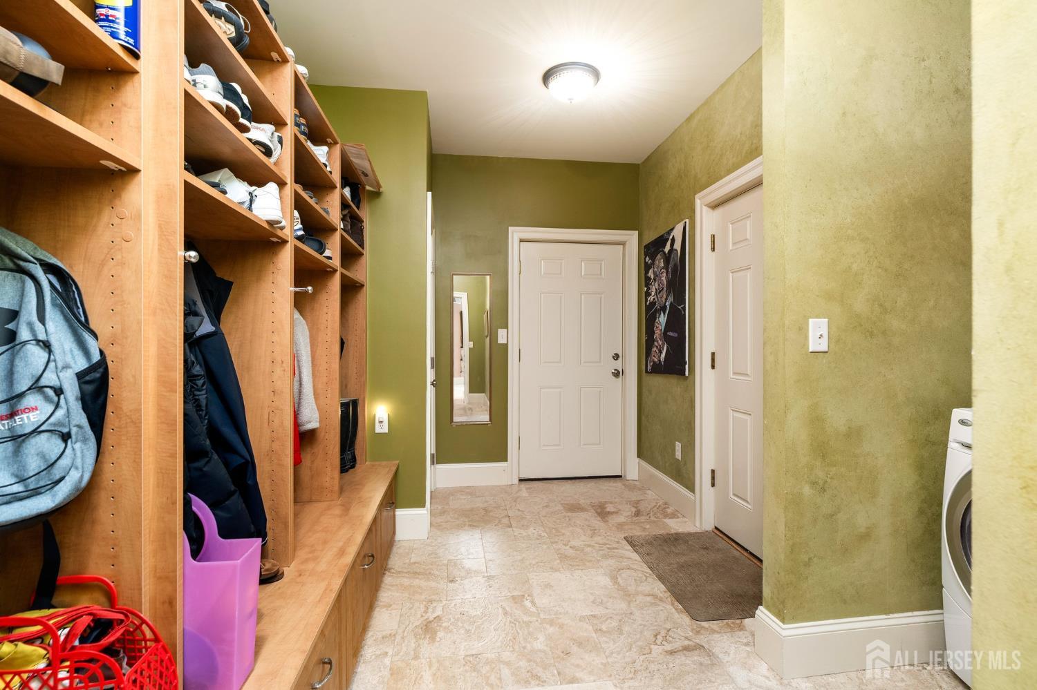 12 Mountain View Court Ewing NJ 08628