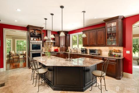 12 Mountain View Court Ewing NJ 08628
