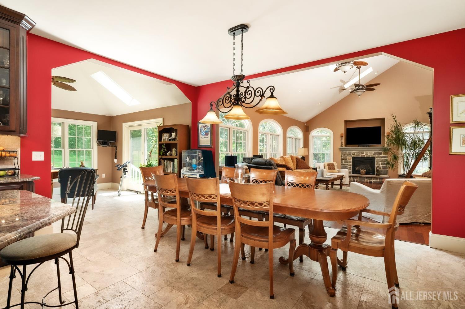 12 Mountain View Court Ewing NJ 08628