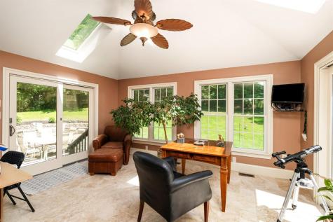 12 Mountain View Court Ewing NJ 08628