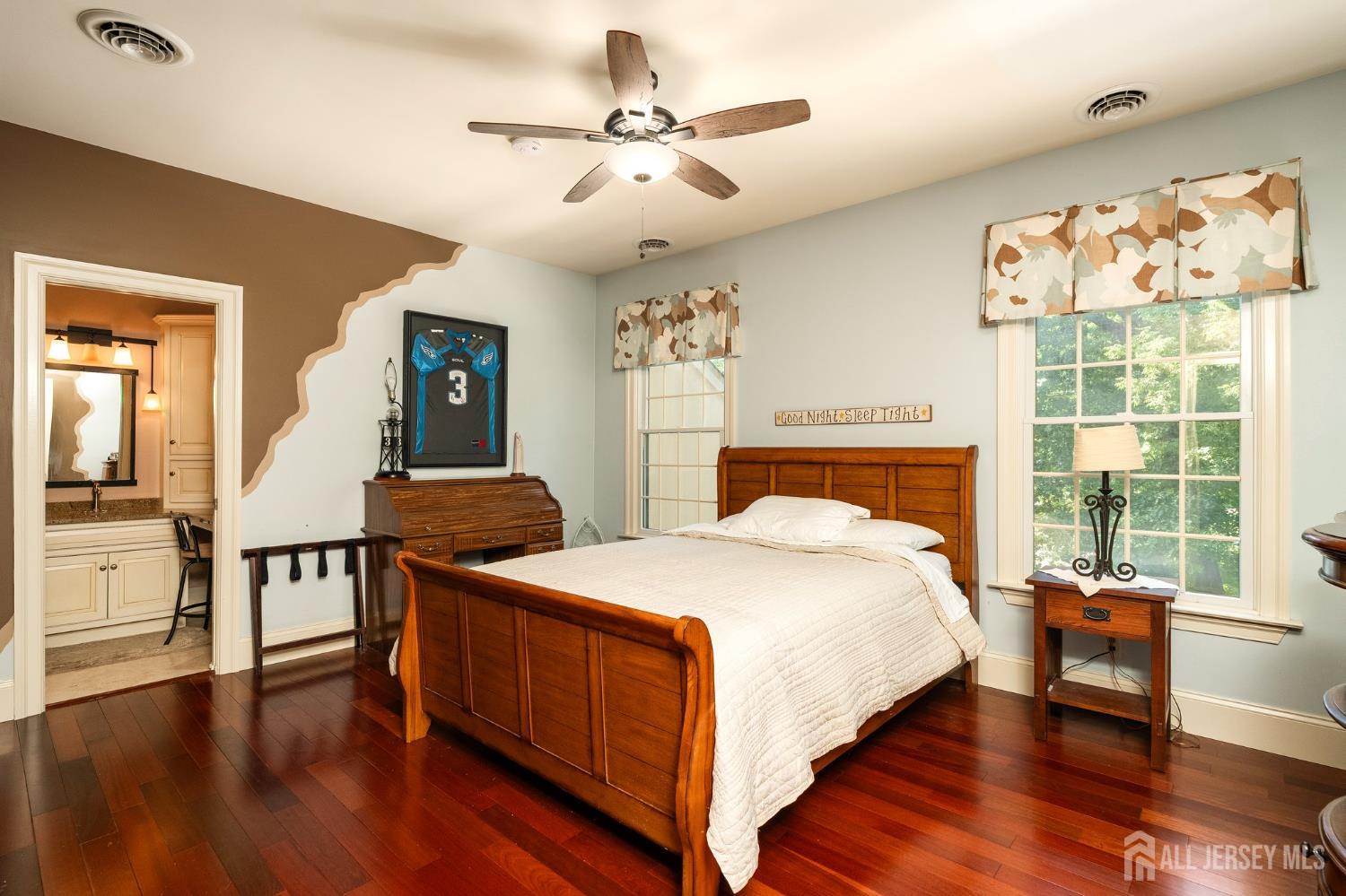 12 Mountain View Court Ewing NJ 08628