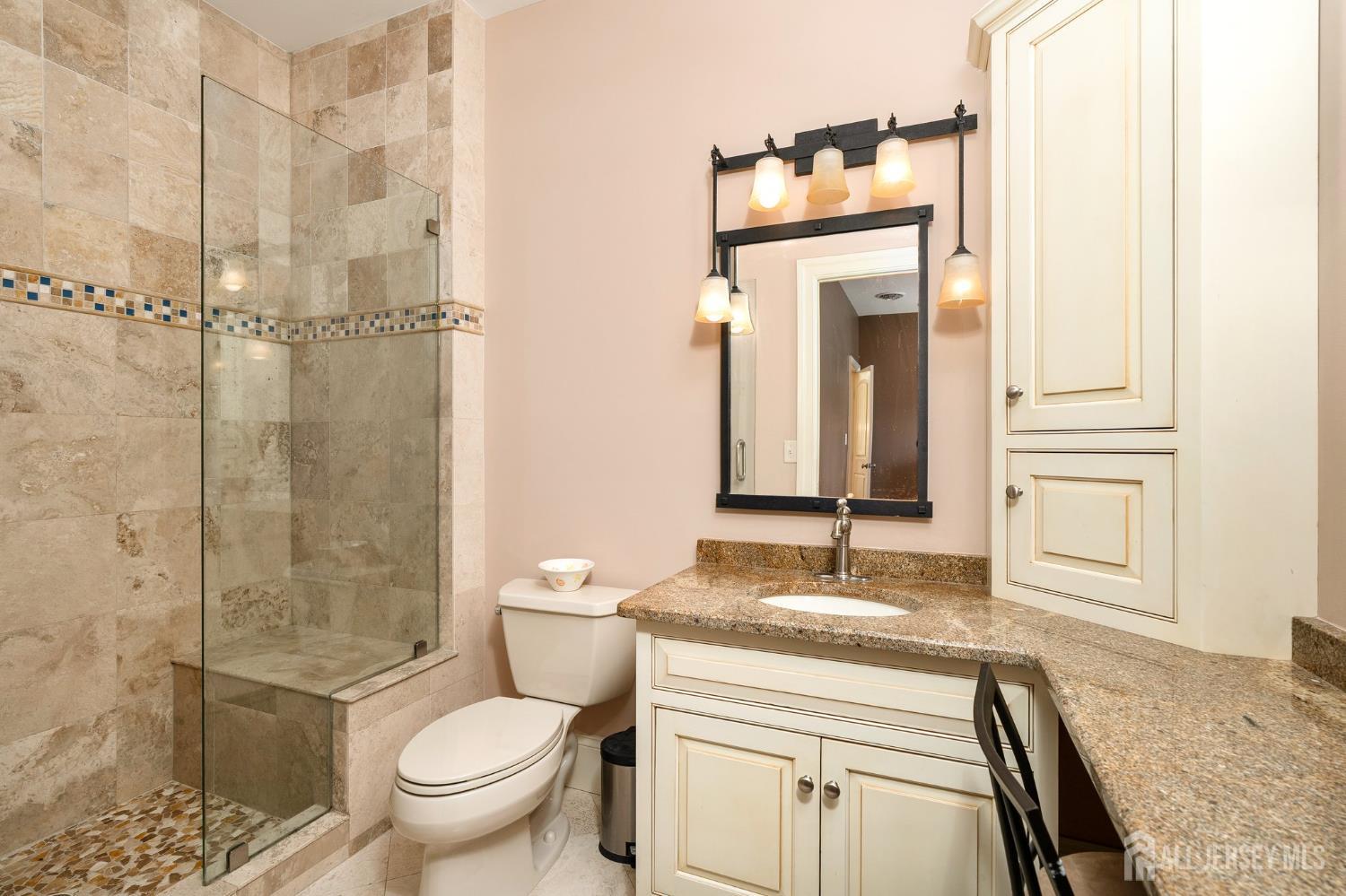 12 Mountain View Court Ewing NJ 08628
