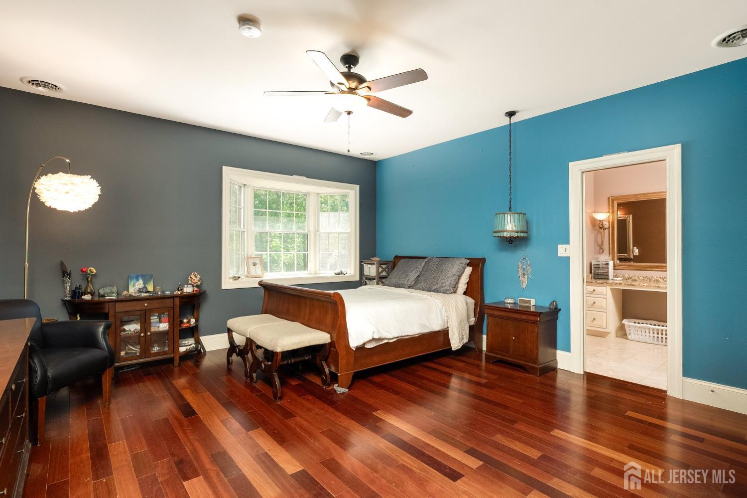 12 Mountain View Court Ewing NJ 08628
