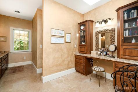 12 Mountain View Court Ewing NJ 08628