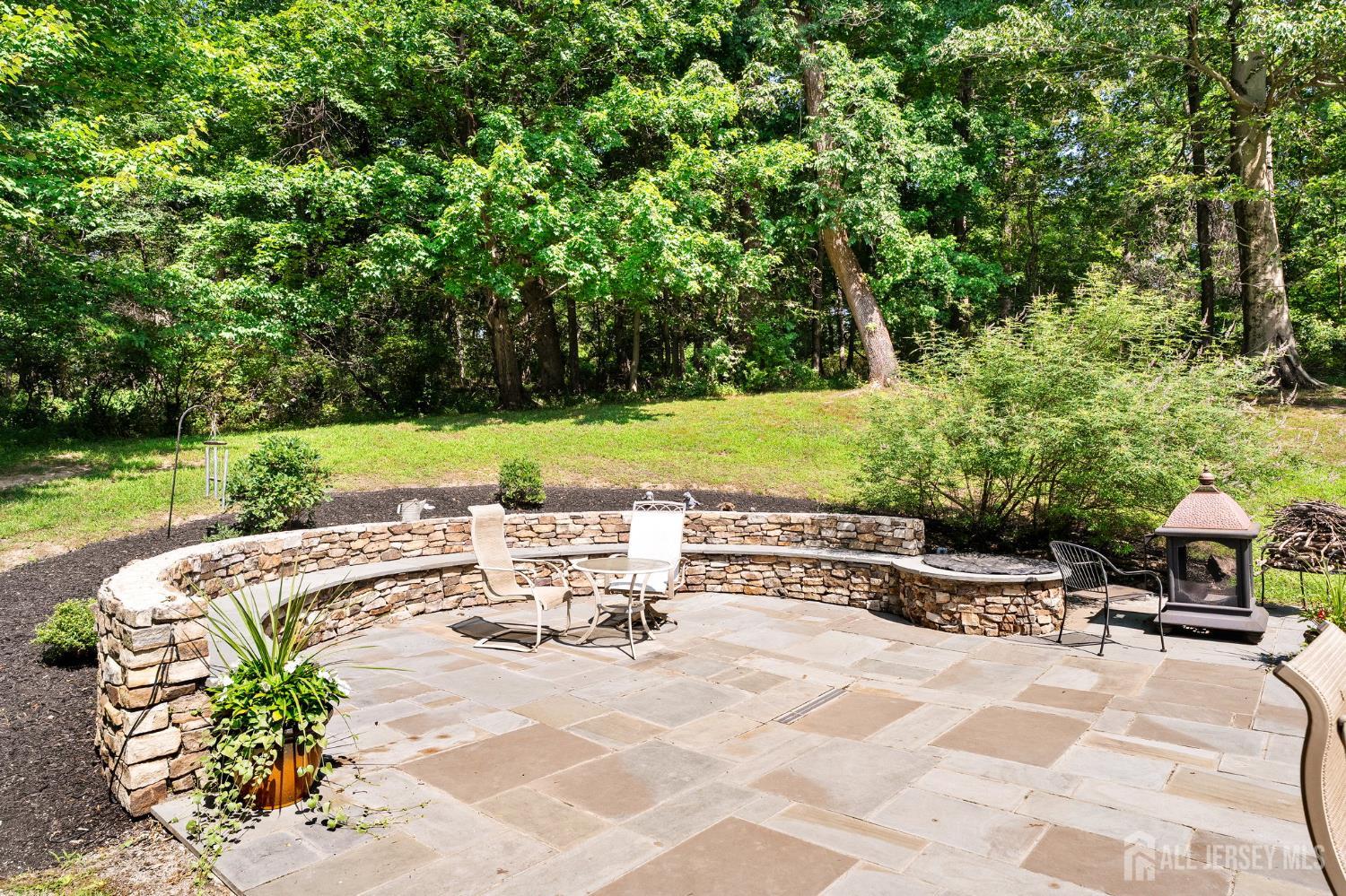 12 Mountain View Court Ewing NJ 08628