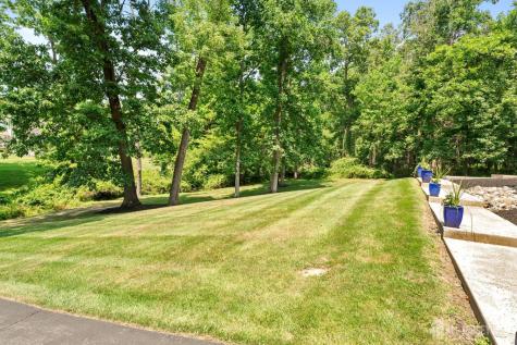12 Mountain View Court Ewing NJ 08628