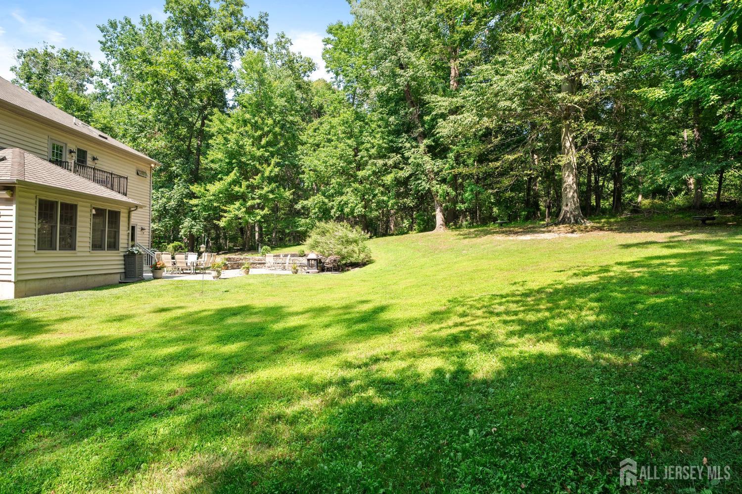 12 Mountain View Court Ewing NJ 08628