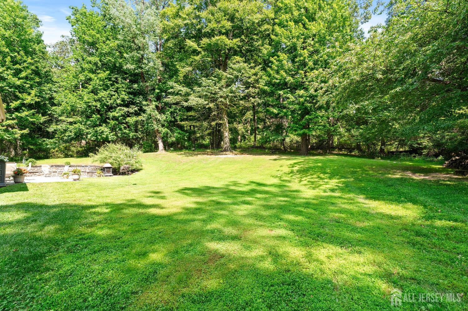 12 Mountain View Court Ewing NJ 08628