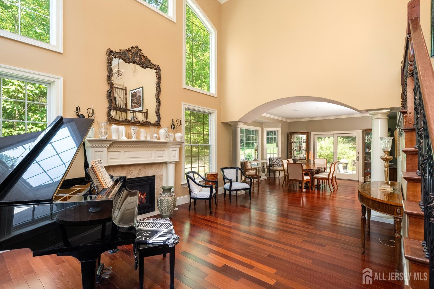 12 Mountain View Court Ewing NJ 08628