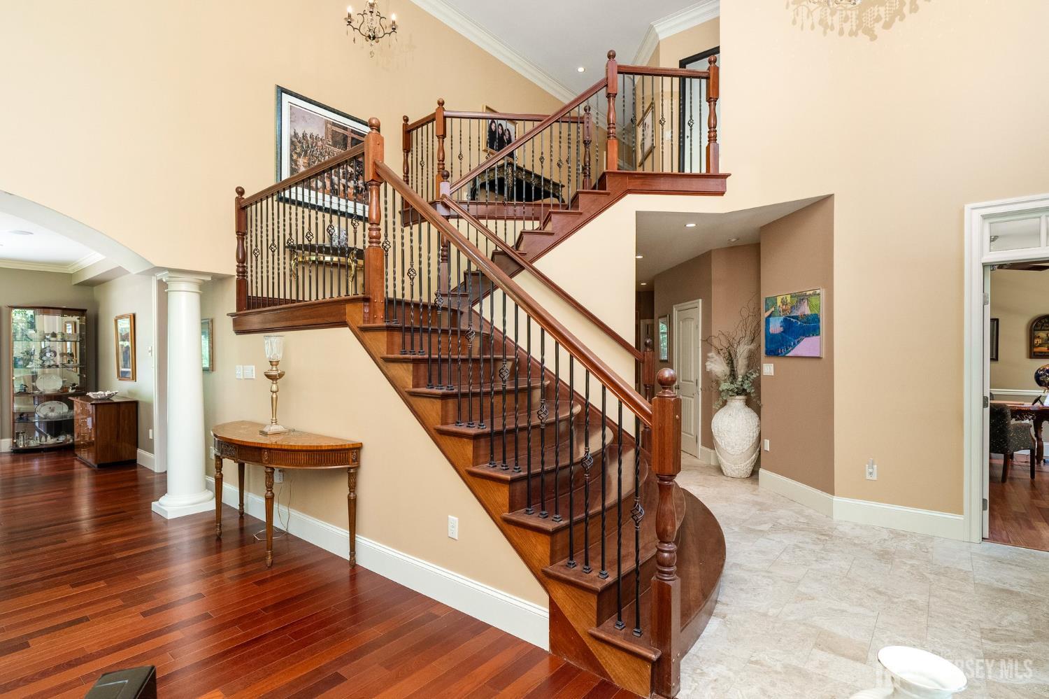 12 Mountain View Court Ewing NJ 08628
