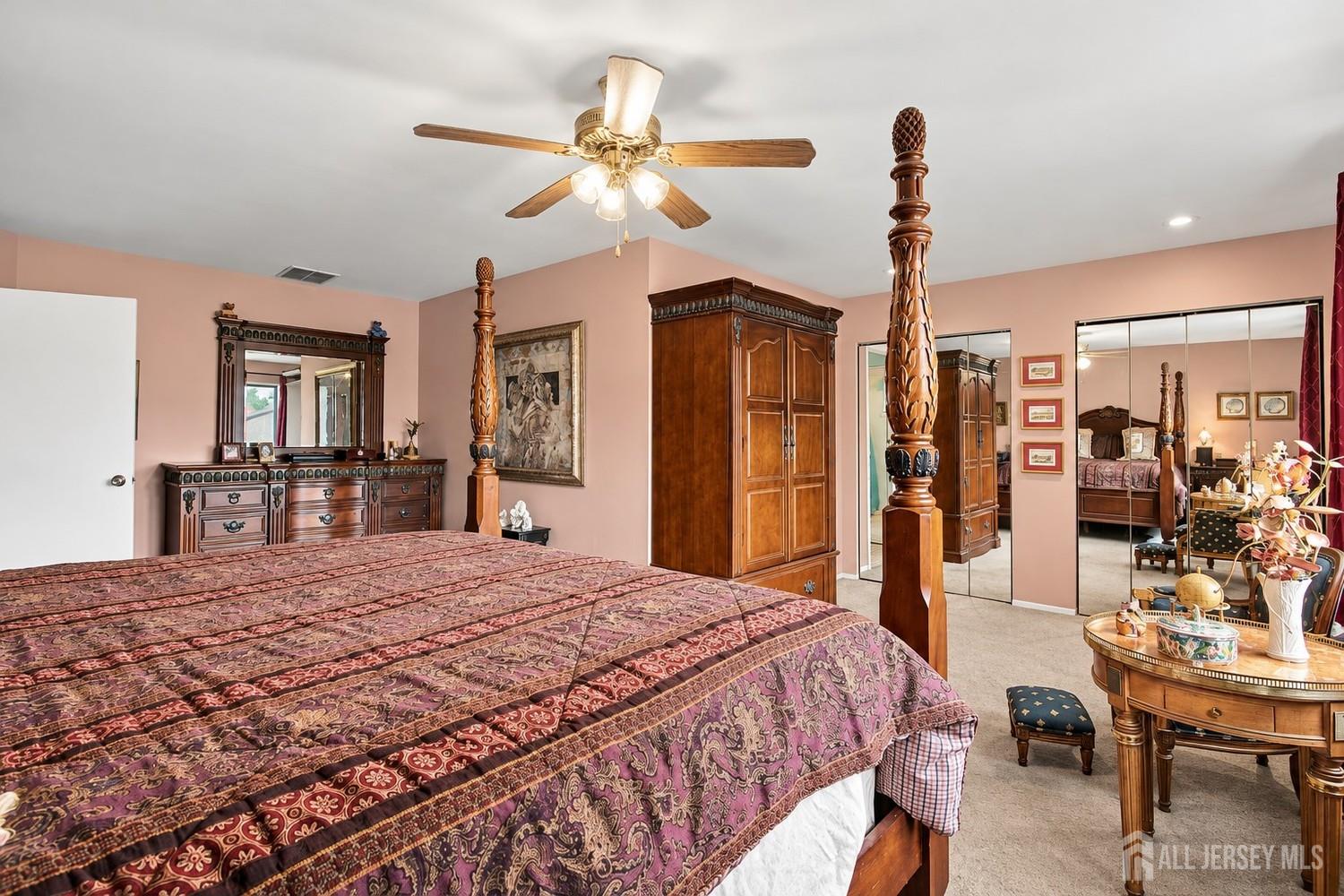 18 Oxford Lane Middletown NJ 07748