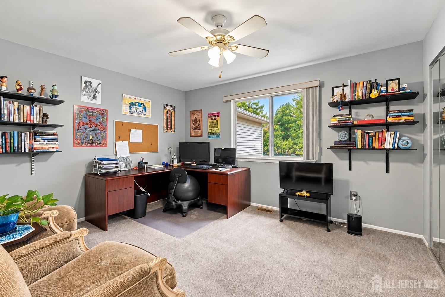 18 Oxford Lane Middletown NJ 07748