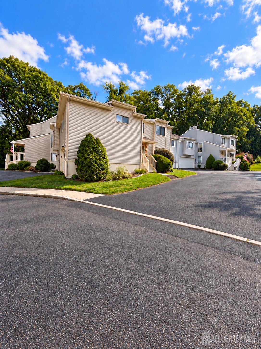 18 Oxford Lane Middletown NJ 07748