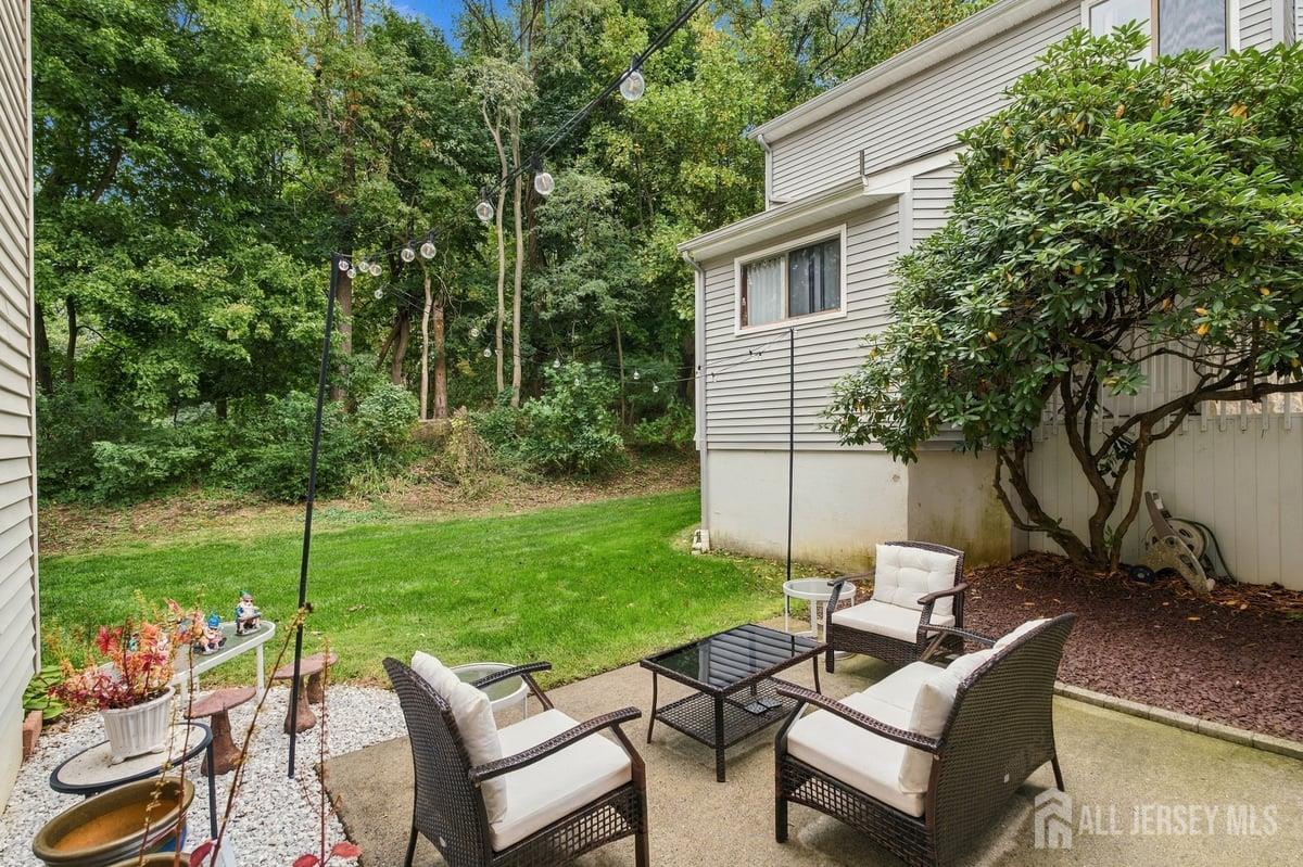 18 Oxford Lane Middletown NJ 07748