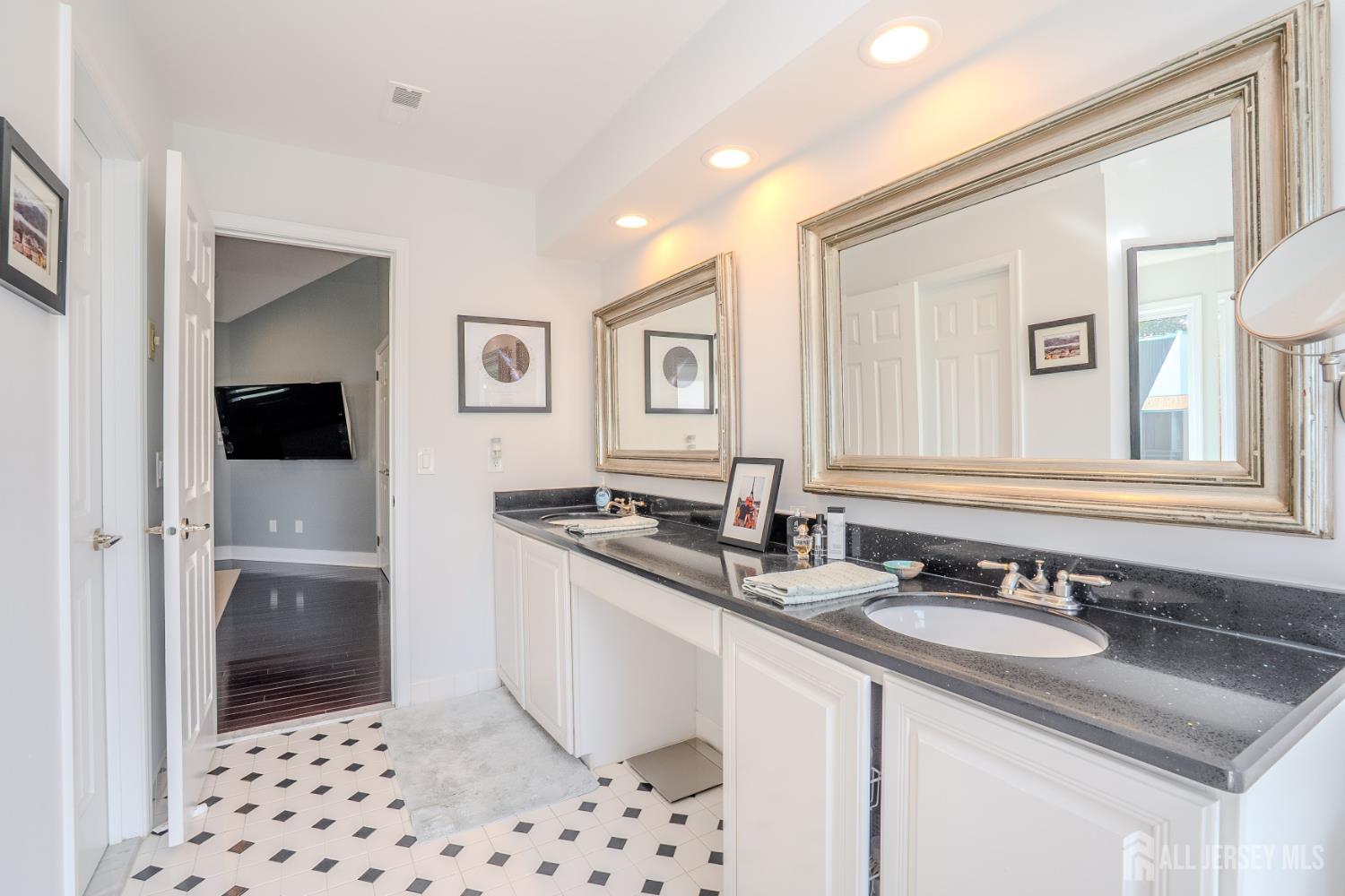 7 Bunting Court Plainsboro NJ 08515