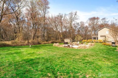 17 Dogwood Lane Hamilton NJ 08690