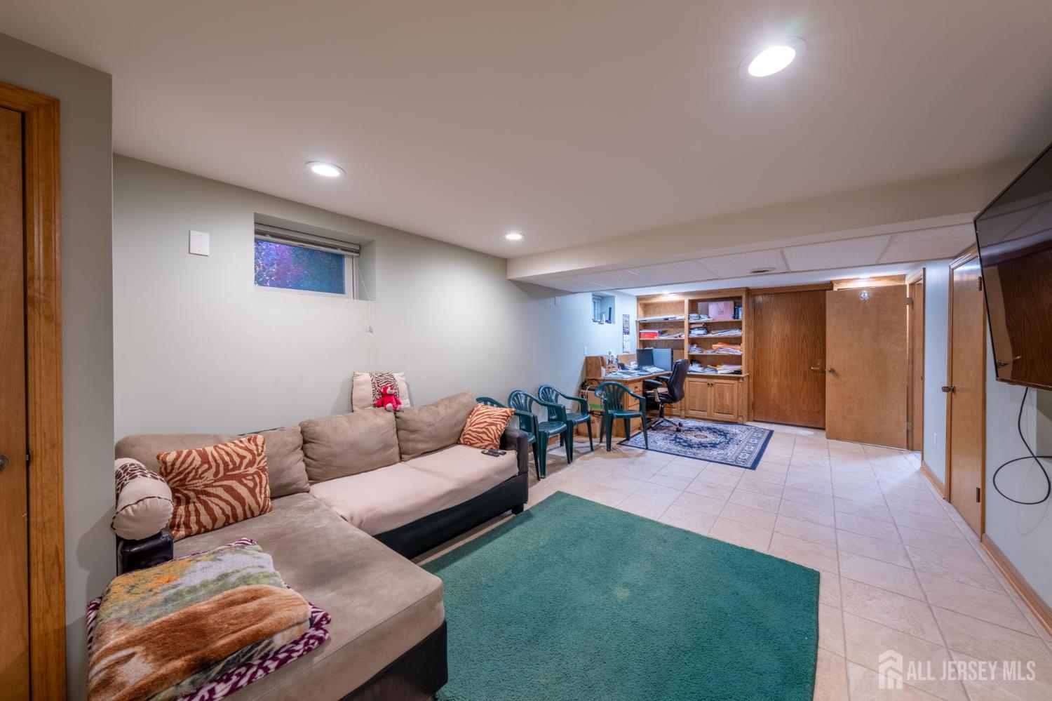 41 Clover Avenue Colonia NJ 07067