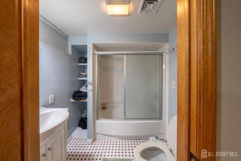 41 Clover Avenue Colonia NJ 07067