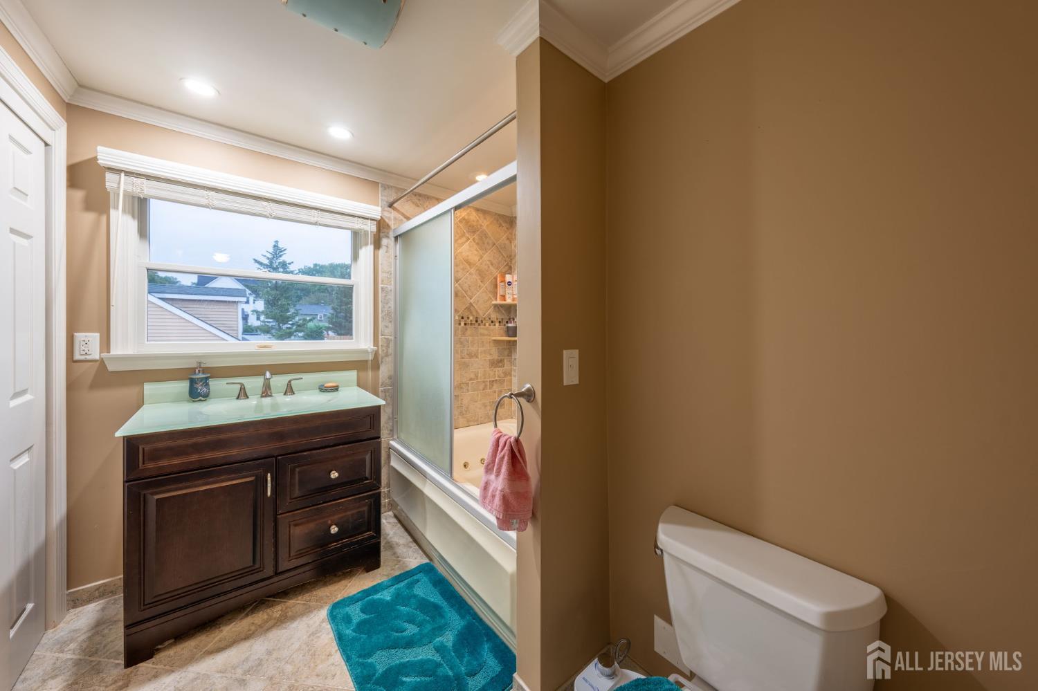 41 Clover Avenue Colonia NJ 07067