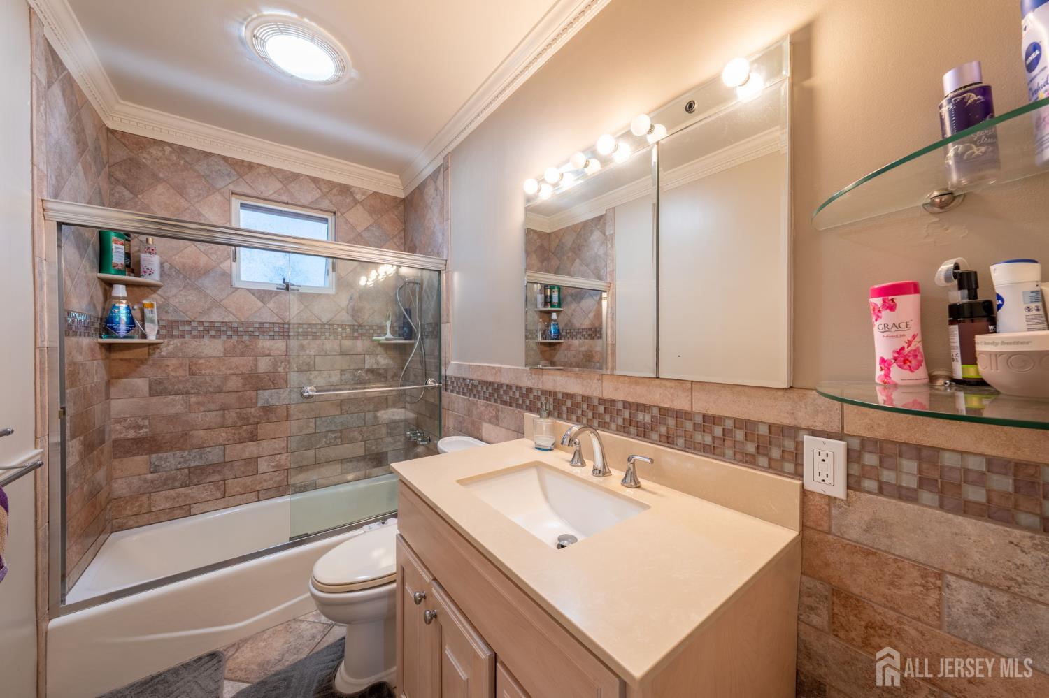 41 Clover Avenue Colonia NJ 07067