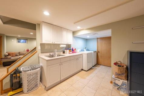 41 Clover Avenue Colonia NJ 07067