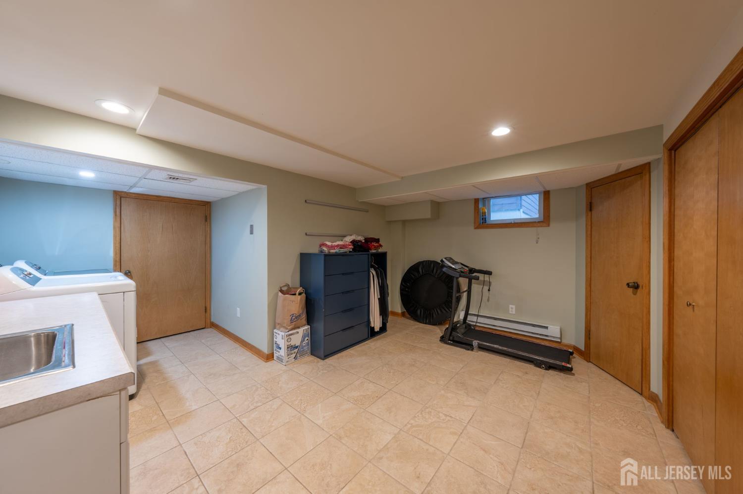 41 Clover Avenue Colonia NJ 07067