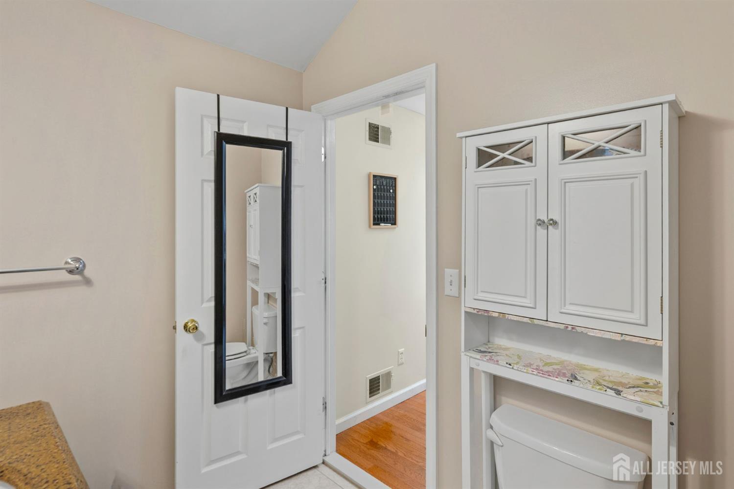 19 Stephenville Parkway Edison NJ 08820