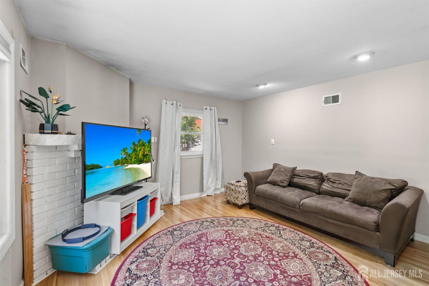 19 Stephenville Parkway Edison NJ 08820
