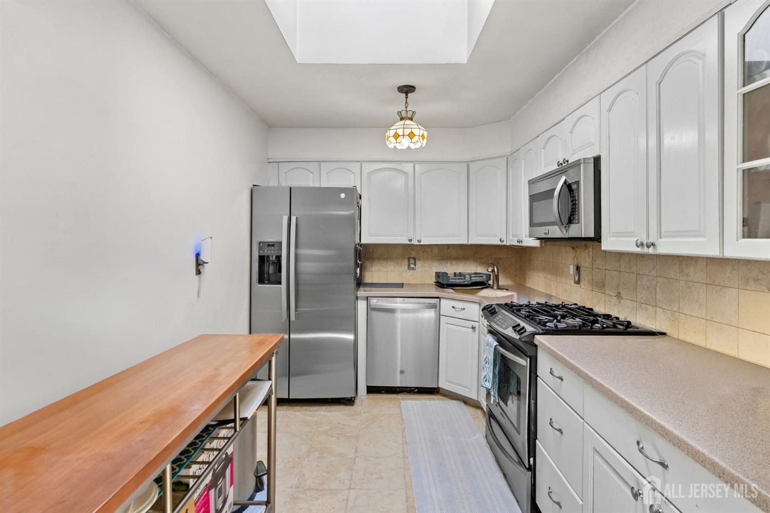 19 Stephenville Parkway Edison NJ 08820