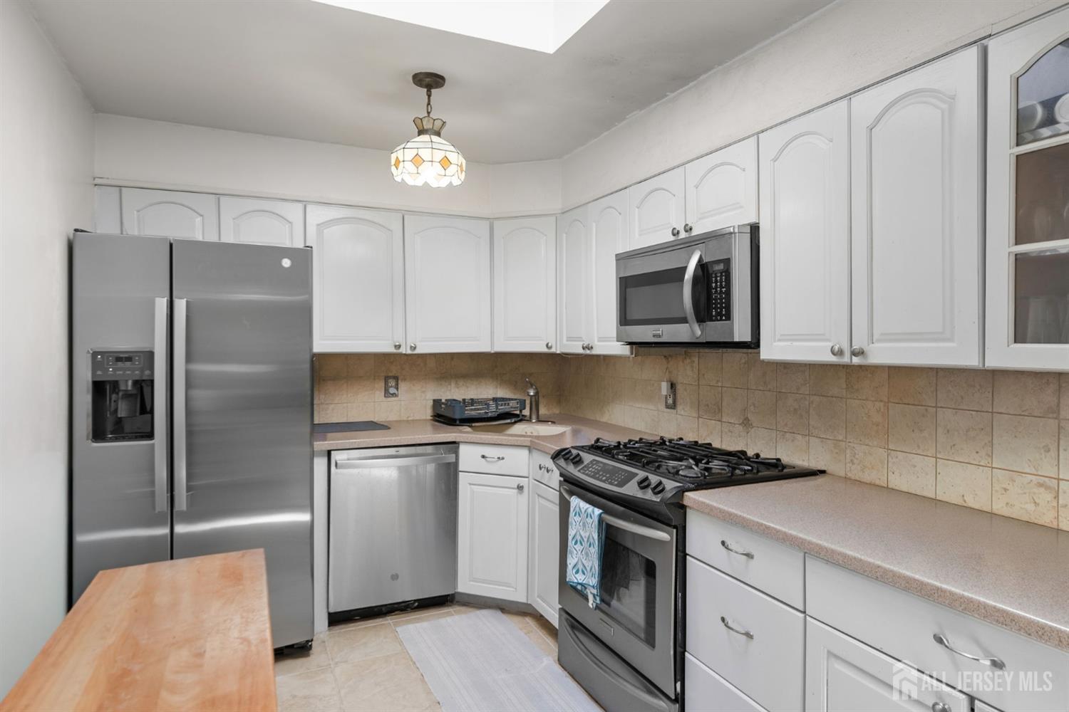 19 Stephenville Parkway Edison NJ 08820