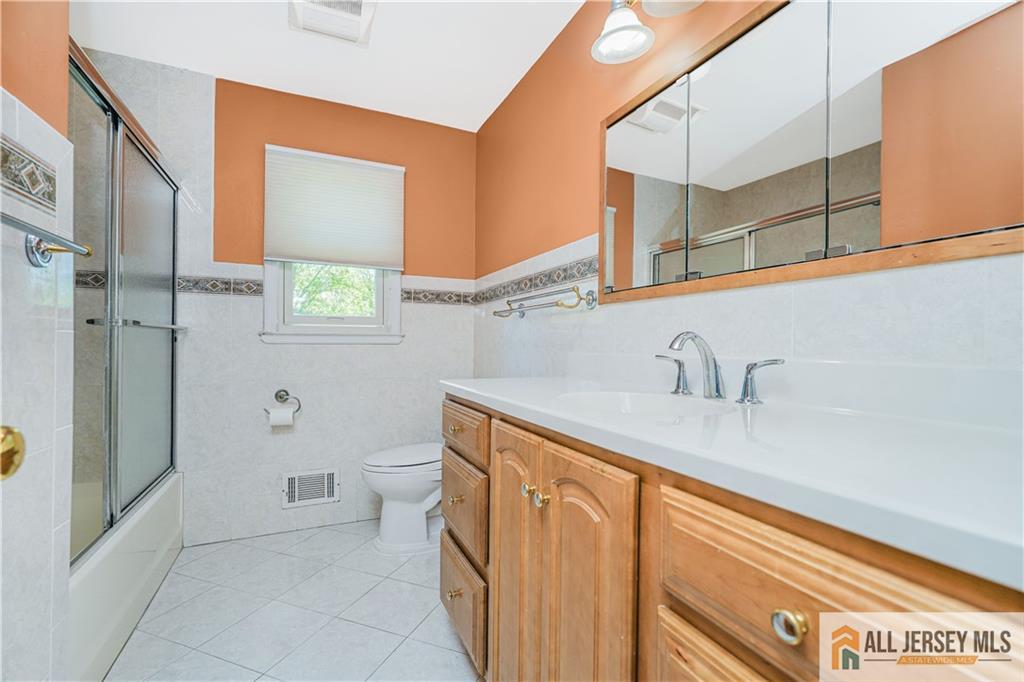 9 Braddock Street East Brunswick NJ 08816