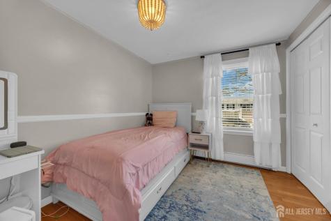 71 Pine Street Spotswood NJ 08884