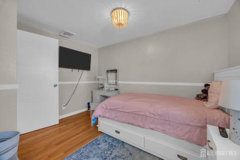 71 Pine Street Spotswood NJ 08884