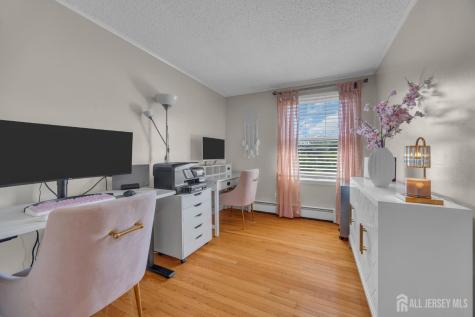 71 Pine Street Spotswood NJ 08884