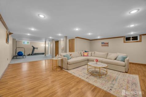 71 Pine Street Spotswood NJ 08884