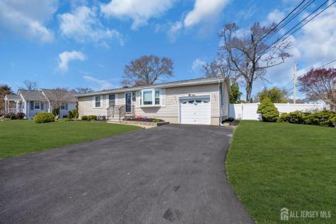 71 Pine Street Spotswood NJ 08884