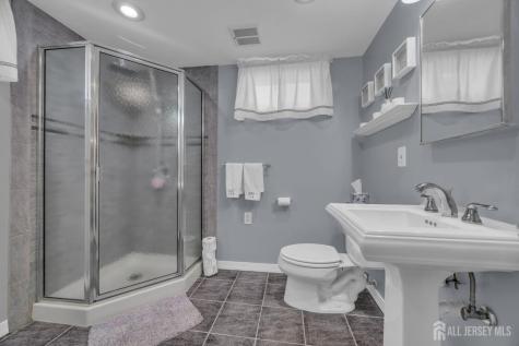 71 Pine Street Spotswood NJ 08884