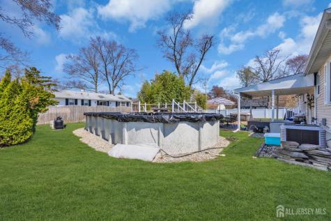 71 Pine Street Spotswood NJ 08884