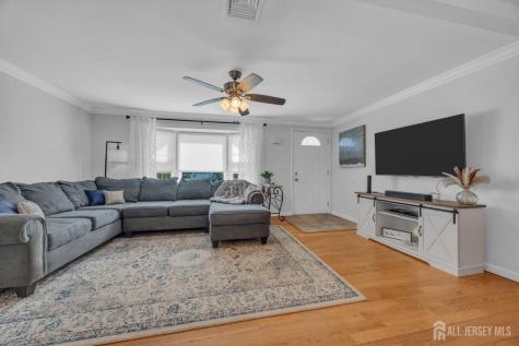 71 Pine Street Spotswood NJ 08884