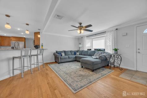 71 Pine Street Spotswood NJ 08884