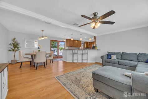 71 Pine Street Spotswood NJ 08884
