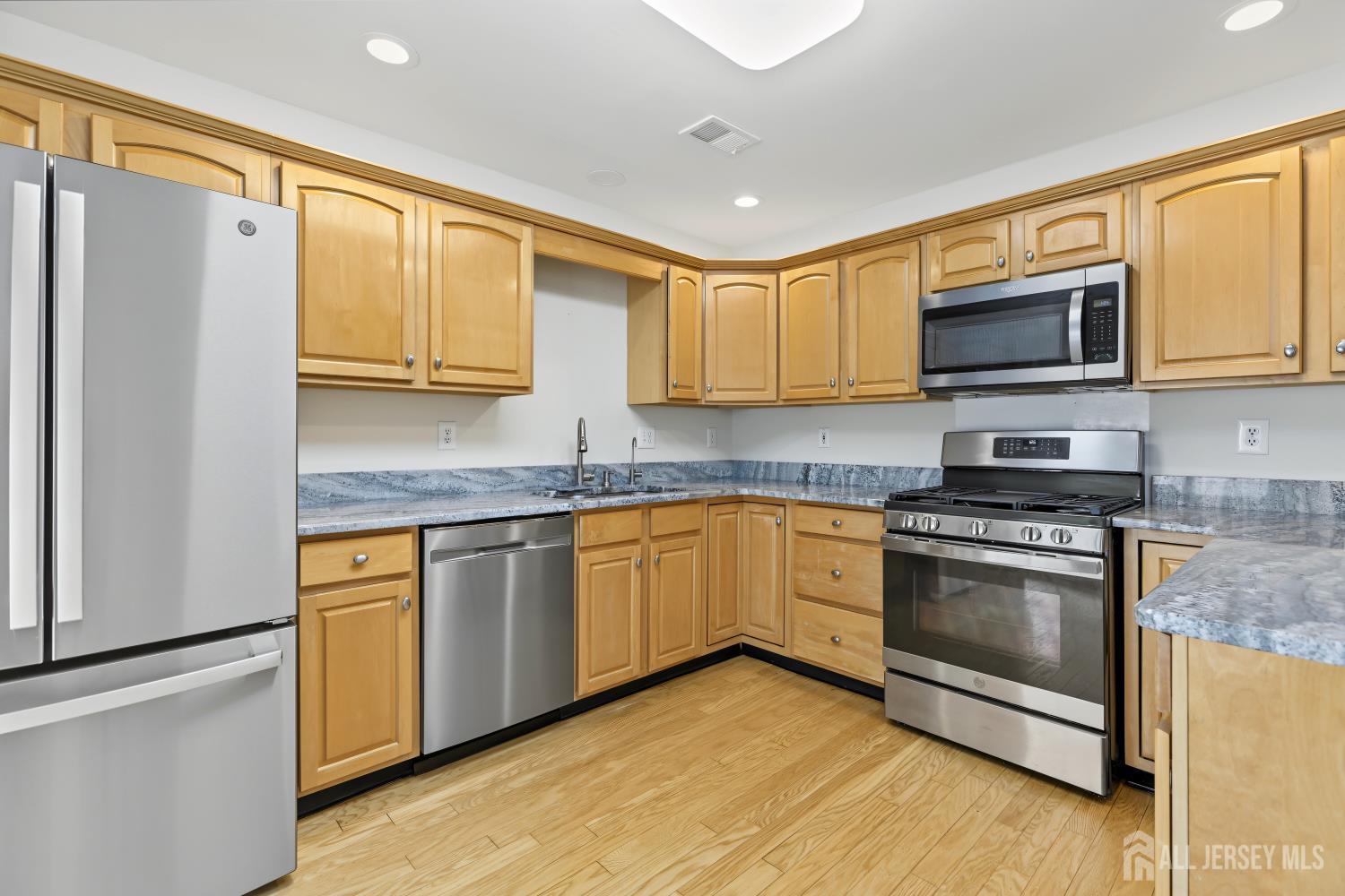 103 Creststone Circle South Brunswick NJ 08540