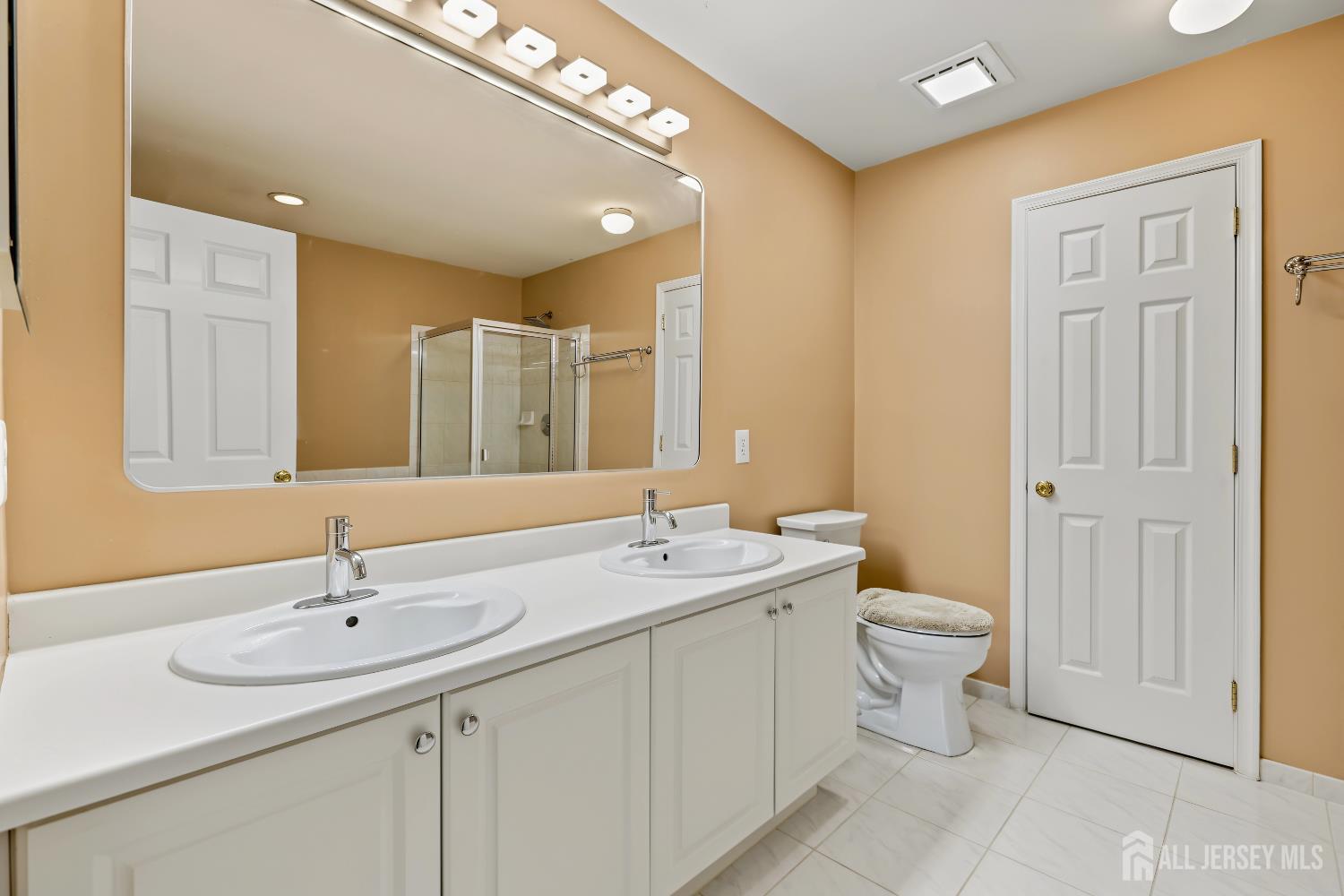 103 Creststone Circle South Brunswick NJ 08540